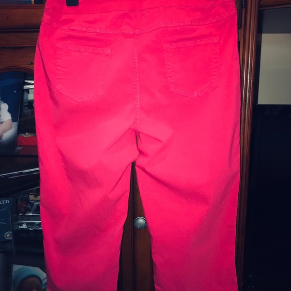 Slim-sation by multiples. Women’s Capri pants. - Picture 3 of 3